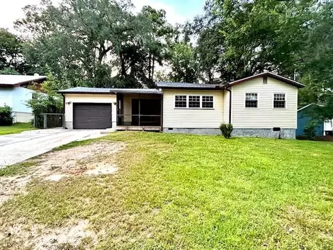 2110 Harriet Dr, Tallahassee, FL 32304