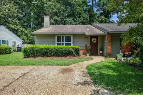 382 W Richview Park Cir, Tallahassee, FL 32301