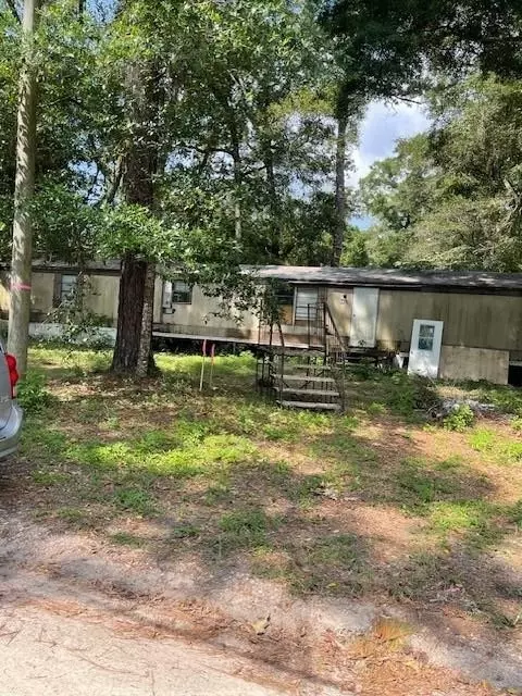 84 Dakota Dr, Crawfordville, FL 32327