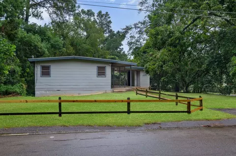 1501 Atkamire Dr #A, Tallahassee, FL 32304