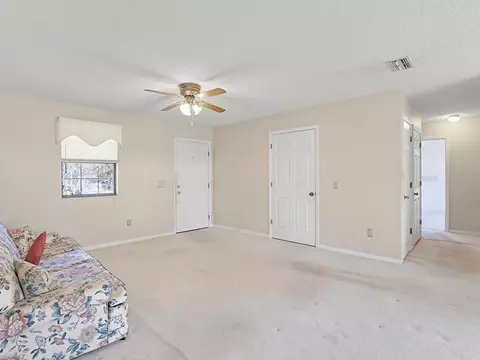 Living - 309 E Pace Dr, Perry, FL 32347 photo 3 of 5