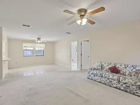 Living - 309 E Pace Dr, Perry, FL 32347 photo 5 of 5