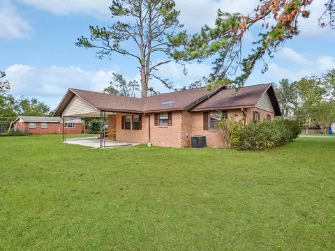 Exterior - 309 E Pace Dr, Perry, FL 32347 photo 3 of 10