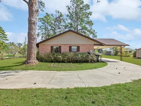 Exterior - 309 E Pace Dr, Perry, FL 32347 photo 5 of 10