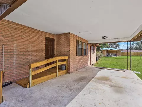 Exterior - 309 E Pace Dr, Perry, FL 32347 photo 8 of 10