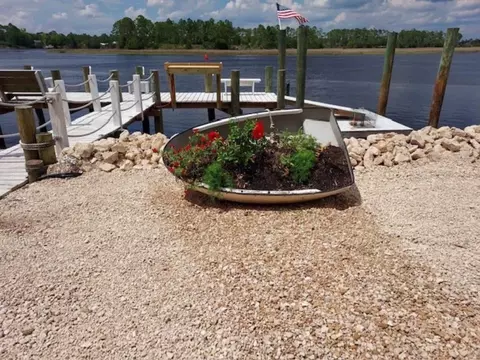 View/Area - 261 River Rd, Carrabelle, FL 32322 photo 2 of 5