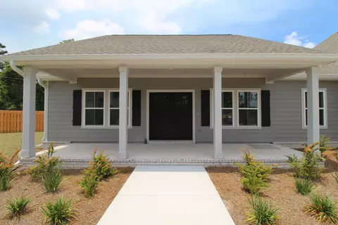 48 Avondale Dr, Crawfordville, FL 32327