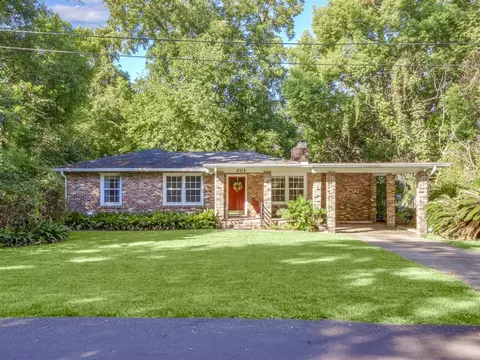2118 Charter Oak Dr, Tallahassee, FL 32303