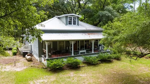 743 Lawhon Mill Rd, Crawfordville, FL 32327