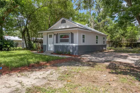 1220 N Cherry St, Perry, FL 32347 photo 2