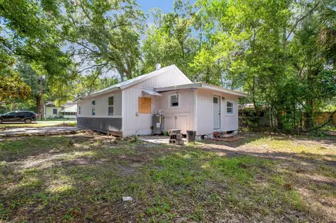 1220 N Cherry St, Perry, FL 32347 photo 4