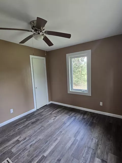 Bedroom - 1059 Glennis Cruce, Perry, FL 32347 photo 1 of 2