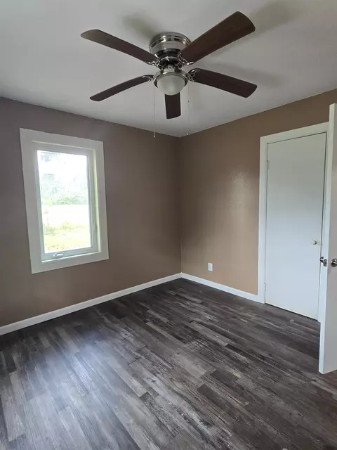 Bedroom - 1059 Glennis Cruce, Perry, FL 32347 photo 2 of 2