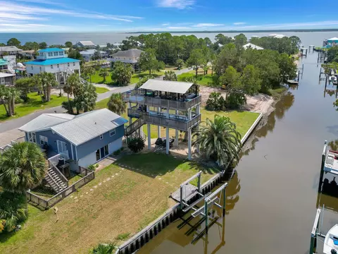 12 Blue Heron Way, Panacea, FL 32346