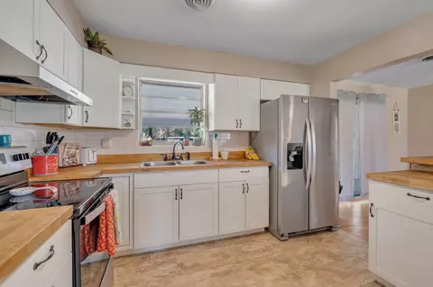 Kitchen - 2484 Foley Rd, Perry, FL 32348 photo 1 of 4