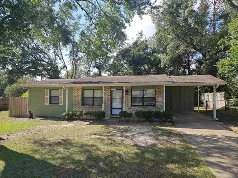 1734 Atkamire Dr, Tallahassee, FL 32304