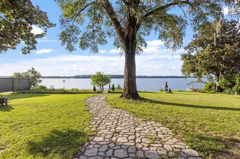 24368 Lone Star Ct, Tallahassee, FL 32310