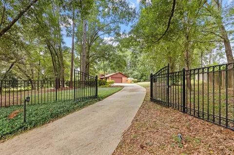2140 Edenfield Rd, Tallahassee, FL 32308
