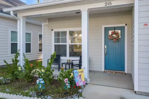 215 Cottage Ct, Tallahassee, FL 32308