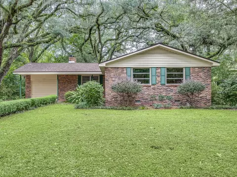 1968 Queenswood Dr, Tallahassee, FL 32303