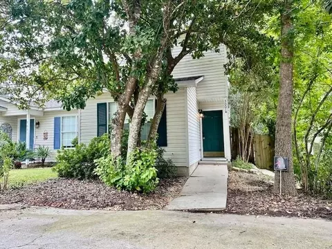 3001 Oak Park Ct, Tallahassee, FL 32308