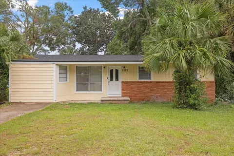 2125 Cambridge Dr, Tallahassee, FL 32303