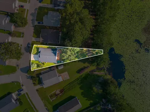4621 Russells Pond Ln, Tallahassee, FL 32303