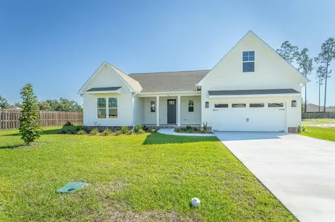 16 Avondale Dr, Crawfordville, FL 32327