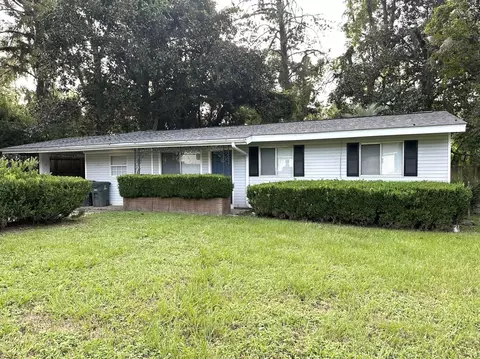 411 Essex Dr, Tallahassee, FL 32304