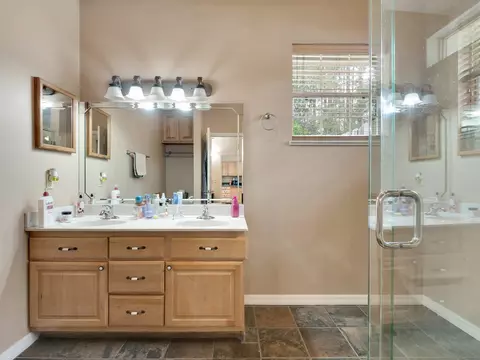 Bath - 110 Judson Dr, Perry, FL 32348 photo 2 of 3