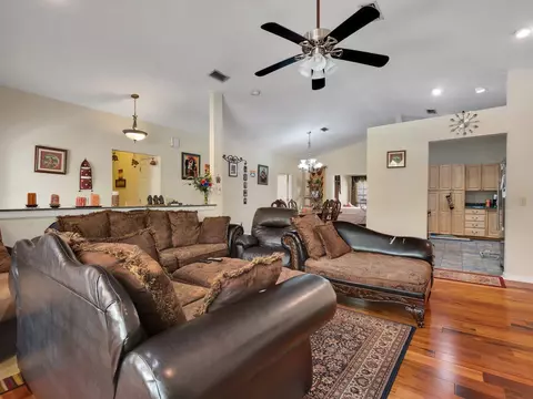 Living - 110 Judson Dr, Perry, FL 32348 photo 5 of 5