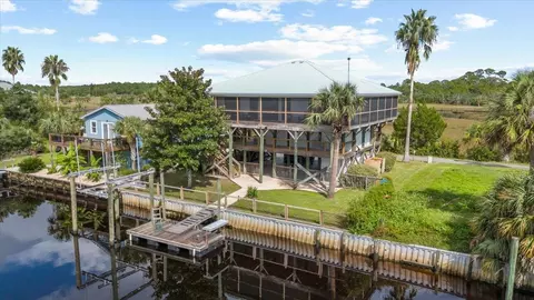 60 Southside Dr, Crawfordville, FL 32327
