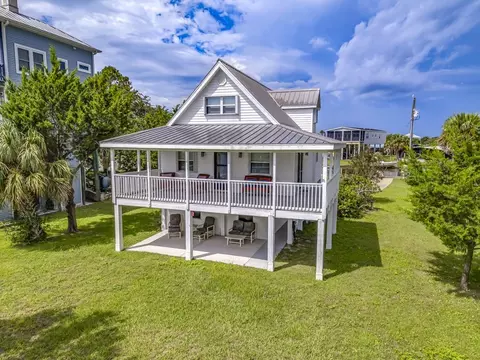 75 Walker Creek Dr, Crawfordville, FL 32327
