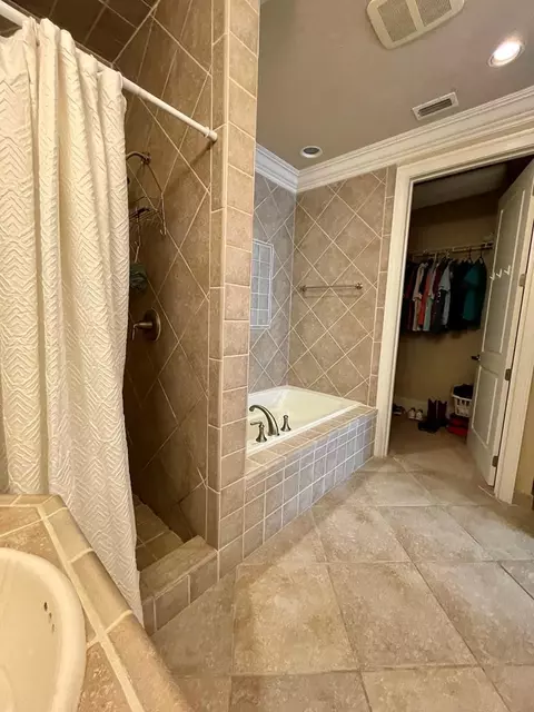 Bath - 321 Eagles Way, Carrabelle, FL 32322 photo 2 of 7
