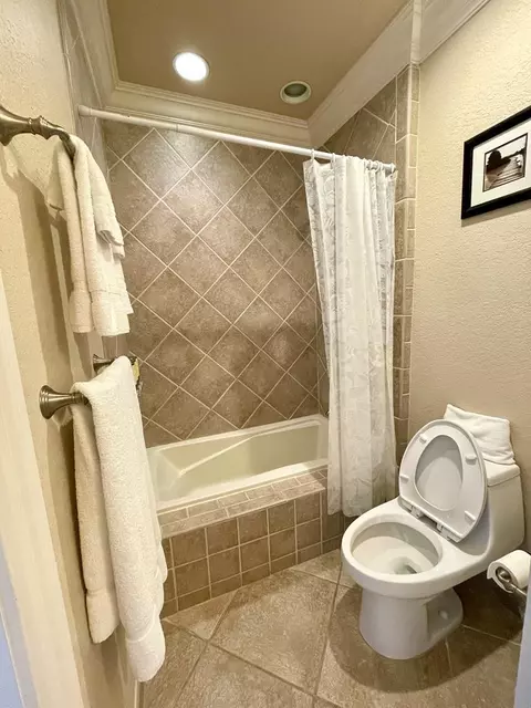 Bath - 321 Eagles Way, Carrabelle, FL 32322 photo 3 of 7