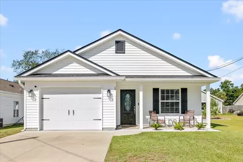 10 Imaginary Ln, Crawfordville, FL 32327