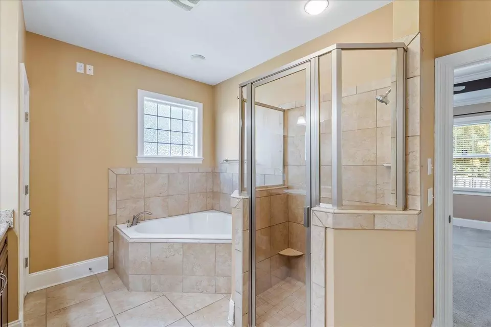 Bath - 2594 Halleck Ln, Tallahassee, FL 32312 photo 4 of 4