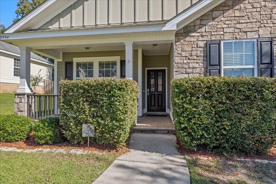 Exterior - 2594 Halleck Ln, Tallahassee, FL 32312 photo 4 of 13