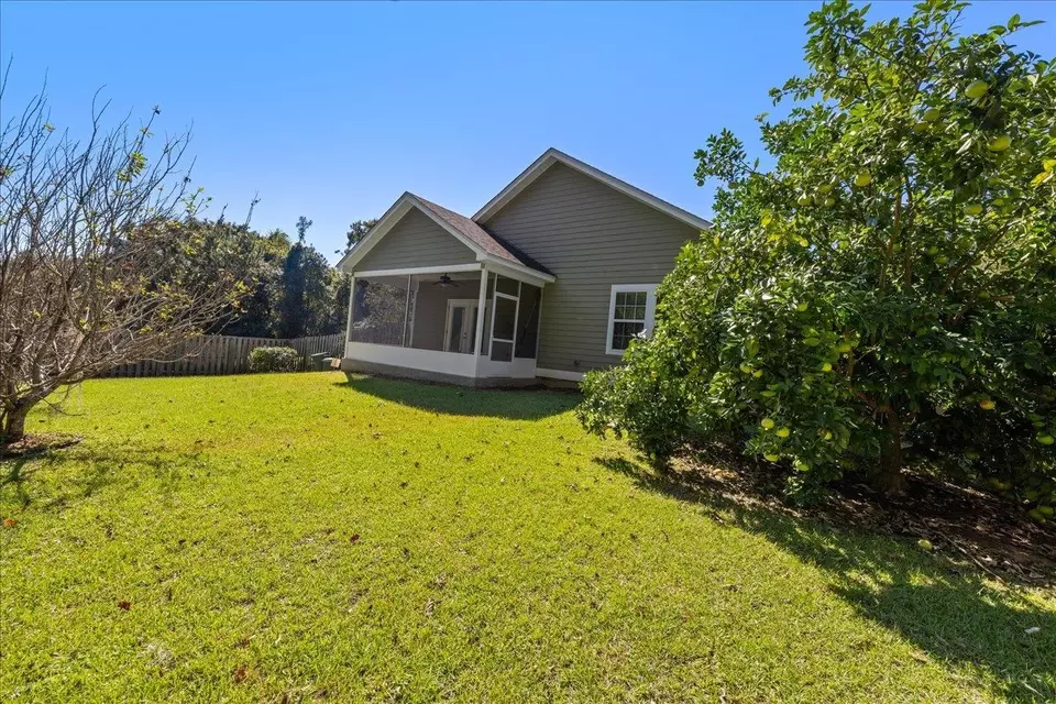 Exterior - 2594 Halleck Ln, Tallahassee, FL 32312 photo 12 of 13