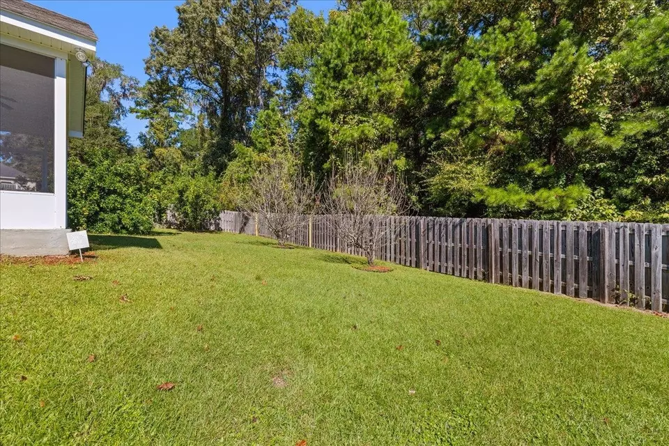 Exterior - 2594 Halleck Ln, Tallahassee, FL 32312 photo 11 of 13
