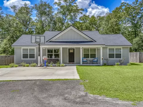 26 Lee St, Crawfordville, FL 32327