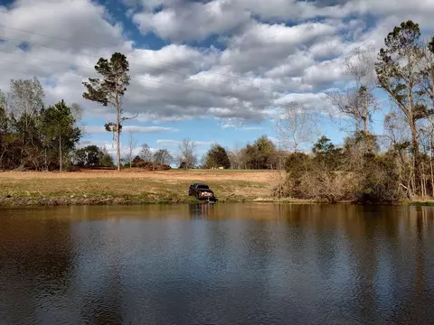 1477 Solomon Dairy Rd, Quincy, FL 32351