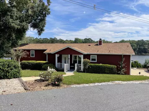3163 Lakeview Point Rd, Quincy, FL 32351