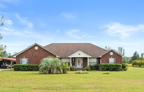 2228 Fairview Dr, Marianna, FL 32448