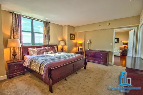 300 S Duval St #1411, Tallahassee, FL 32301