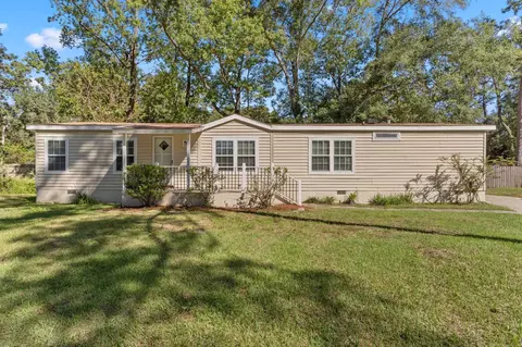 1308 Tree Cir, Tallahassee, FL 32304