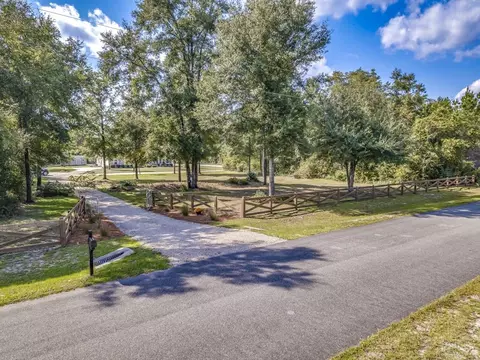 62 Martin Farms Rd, Crawfordville, FL 32327