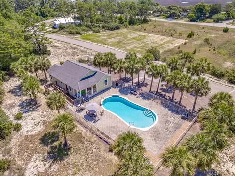 240 Ante Beppum Loop, Carrabelle, FL 32322 photo 5