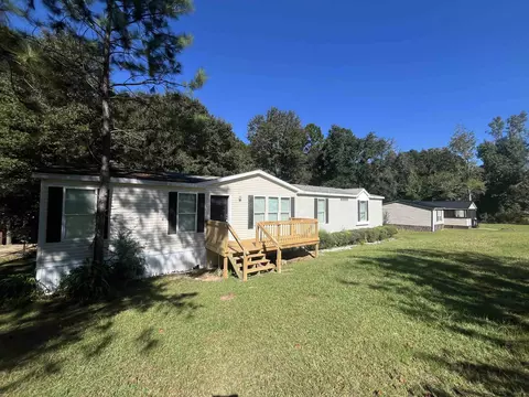 135 Hidden Lake Rd, Havana, FL 32333