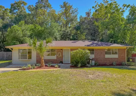 864 Bahama Dr, Tallahassee, FL 32305